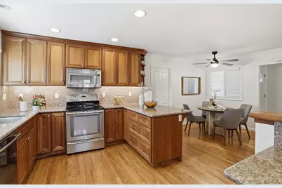 2501 Tolworth Dr, San Jose, CA 95128 - Photo 11