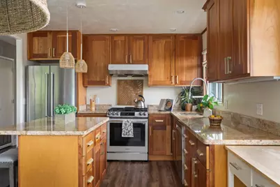 1114 Sheila Ln, Pacifica, CA 94044 - Photo 13