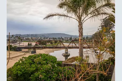 1130 E Cliff Dr, Santa Cruz, CA 95062 - Photo 11