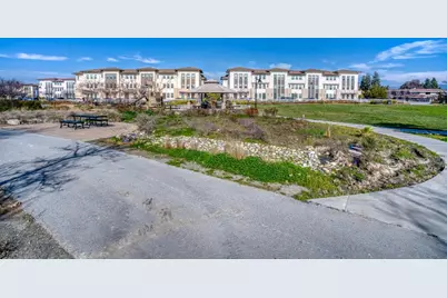 1081 Harebell Pl, San Jose, CA 95131 - Photo 39