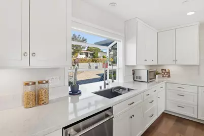 1660 Parrott Dr, San Mateo, CA 94402 - Photo 13