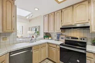 852 Lakeshore Dr., Redwood City, CA 94065 - Photo 17