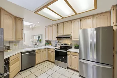 852 Lakeshore Dr, Redwood City, CA 94065 - Photo 19