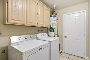 852 Lakeshore Dr., Redwood City, CA 94065 - Photo 37