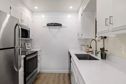 1945 Mount Vernon Ct 16, Mountain View, CA 94040 - Photo 9