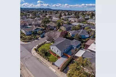 10 Colegrove Ct, San Mateo, CA 94403 - Photo 29