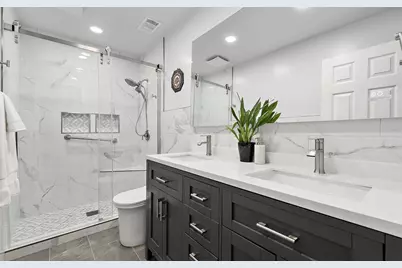 1 Comstock Queen Ct, Mountain View, CA 94043 - Photo 11