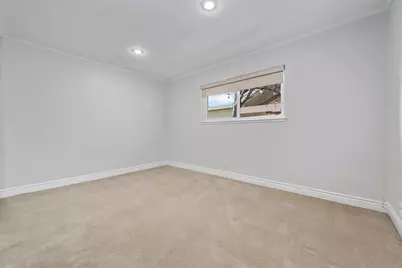 1 Comstock Queen Ct, Mountain View, CA 94043 - Photo 13