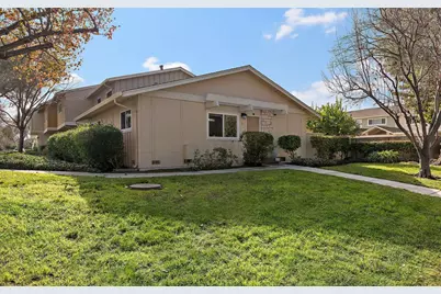 1 Comstock Queen Ct, Mountain View, CA 94043 - Photo 1