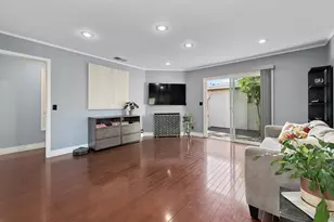 1 Comstock Queen Ct, Mountain View, CA 94043 - Photo 3