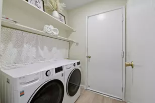 5445 Colony Green Dr, San Jose, CA 95123 - Photo 19