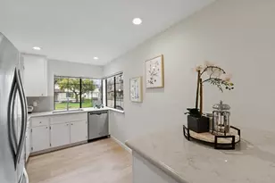 5445 Colony Green Dr, San Jose, CA 95123 - Photo 7