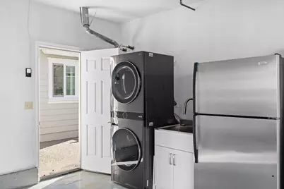 741 Newport Cir, Redwood City, CA 94065 - Photo 31