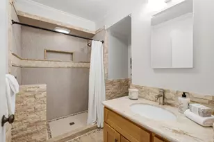 711 W California Way, Redwood City, CA 94062 - Photo 31