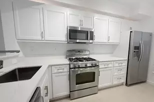 313 Crescent Ct, Brisbane, CA 94005 - Photo 1