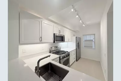 313 Crescent Ct, Brisbane, CA 94005 - Photo 9