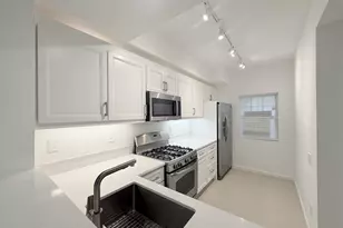 313 Crescent Ct, Brisbane, CA 94005 - Photo 9