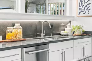 3773 Redwood Cir, Palo Alto, CA 94306 - Photo 15