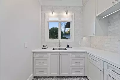 530 Barbara Way, Hillsborough, CA 94010 - Photo 21