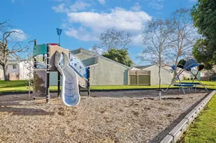 1136 Ribisi Cir, San Jose, CA 95131 - Photo 33