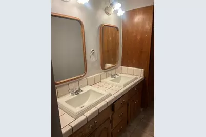 2189 N Burl Dr, Hanford, CA 93230 - Photo 17