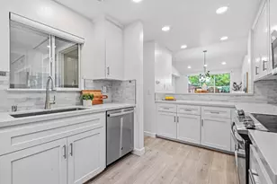 417 St Emilion Ct, Mountain View, CA 94043 - Photo 9