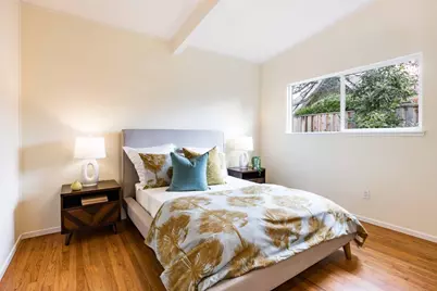 60 Lorelei Ln, Menlo Park, CA 94025 - Photo 13