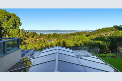 2930 Privet Dr, Hillsborough, CA 94010 - Photo 23