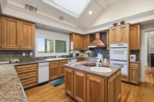 2930 Privet Dr, Hillsborough, CA 94010 - Photo 39