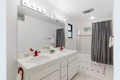 10915 Mora Dr, Los Altos Hills, CA 94024 - Photo 27