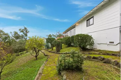 10915 Mora Dr, Los Altos Hills, CA 94024 - Photo 31