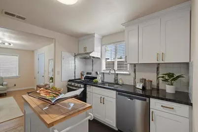 1025 N 12th St, San Jose, CA 95112 - Photo 11