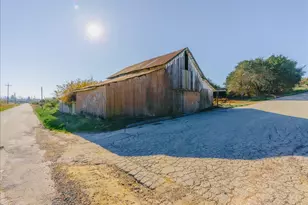 371 Calabasas Rd, Watsonville, CA 95076 - Photo 51