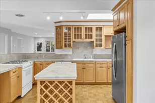 860 Sunset Dr, Pacific Grove, CA 93950 - Photo 13