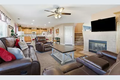 1744 Brentwood Ct, Hollister, CA 95023 - Photo 9