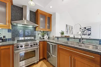 539 Quailbrook Ct, San Jose, CA 95110 - Photo 7