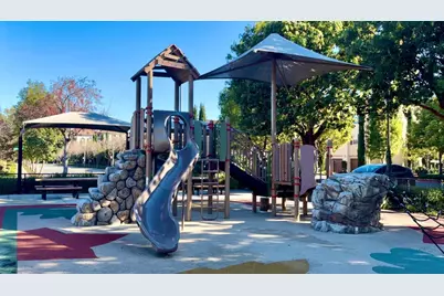 925 De Guigne Dr 4, Sunnyvale, CA 94085 - Photo 47