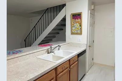 922 Ponselle Ln 3, Capitola, CA 95010 - Photo 9