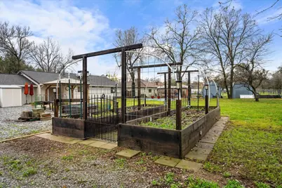 7235 Amigo Way, Redding, CA 96002 - Photo 29