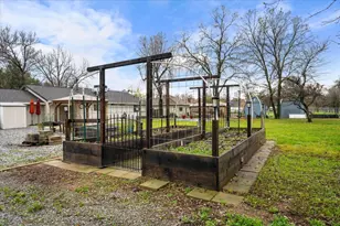 7235 Amigo Way, Redding, CA 96002 - Photo 29