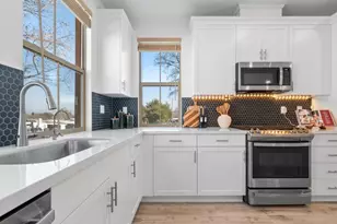 1070 Darwin Ter 4, Sunnyvale, CA 94085 - Photo 21