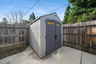 409 Smile Pl, Redding, CA 96001 - Photo 19