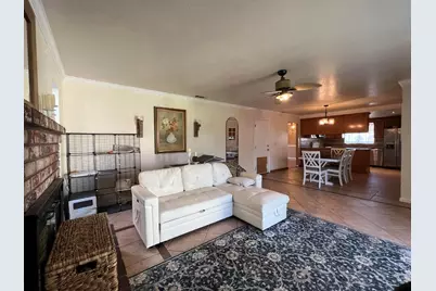 2126 McKinley Ct, Los Banos, CA 93635 - Photo 11