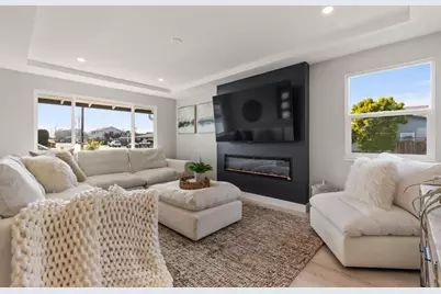 303 Filbert St, Half Moon Bay, CA 94019 - Photo 15