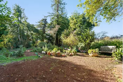 131 Spring St, Santa Cruz, CA 95060 - Photo 37