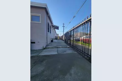 1900-1904 21st Ave, Oakland, CA 94606 - Photo 11