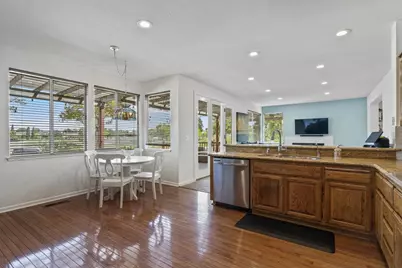 310 Bonnie Ln, Hollister, CA 95023 - Photo 9