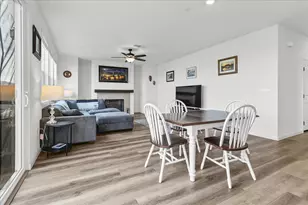 1860 Hydrangea Dr, Hollister, CA 95023 - Photo 21