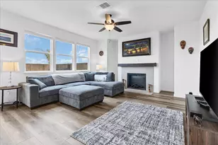 1860 Hydrangea Dr, Hollister, CA 95023 - Photo 17