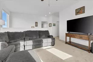 1860 Hydrangea Dr, Hollister, CA 95023 - Photo 37